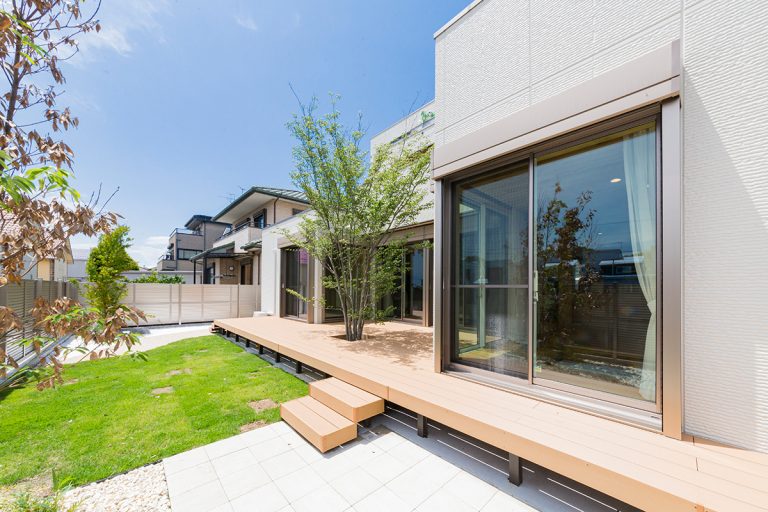 コの字型の中庭が人気!ロの字型にはないメリット、建築実例も紹介 | home tag | 住宅・ハウスメーカーのトヨタホーム