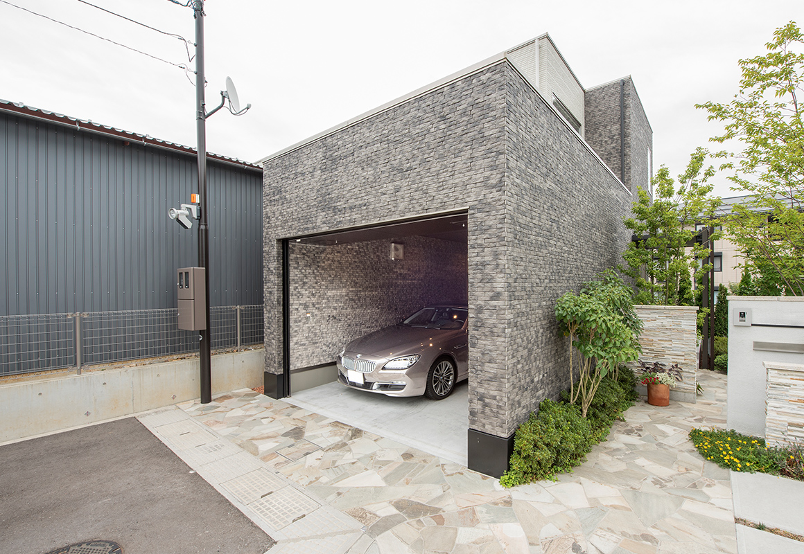 60坪で建てるビルトインガレージ付き注文住宅！人気の間取り＆住まいの実例も紹介
