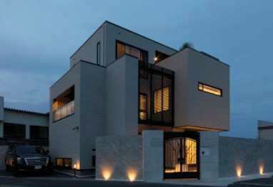 美しくプライバシーを守った外観