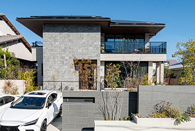 外観画像／それぞれの暮らしとセンスが融合する二世帯住宅。