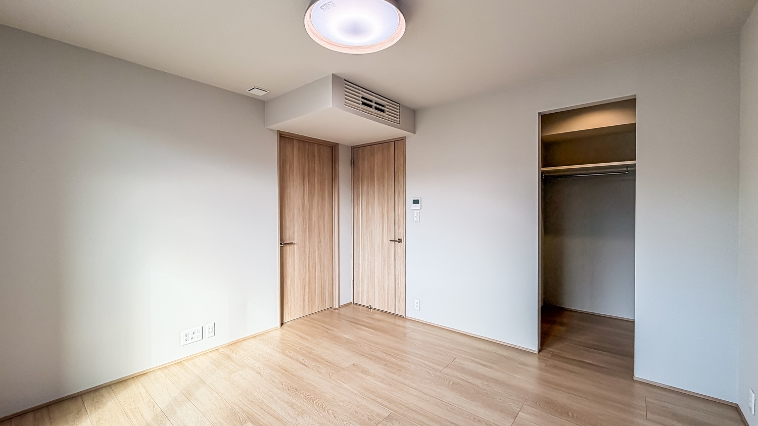 ウォークインクローゼットがある主寝室