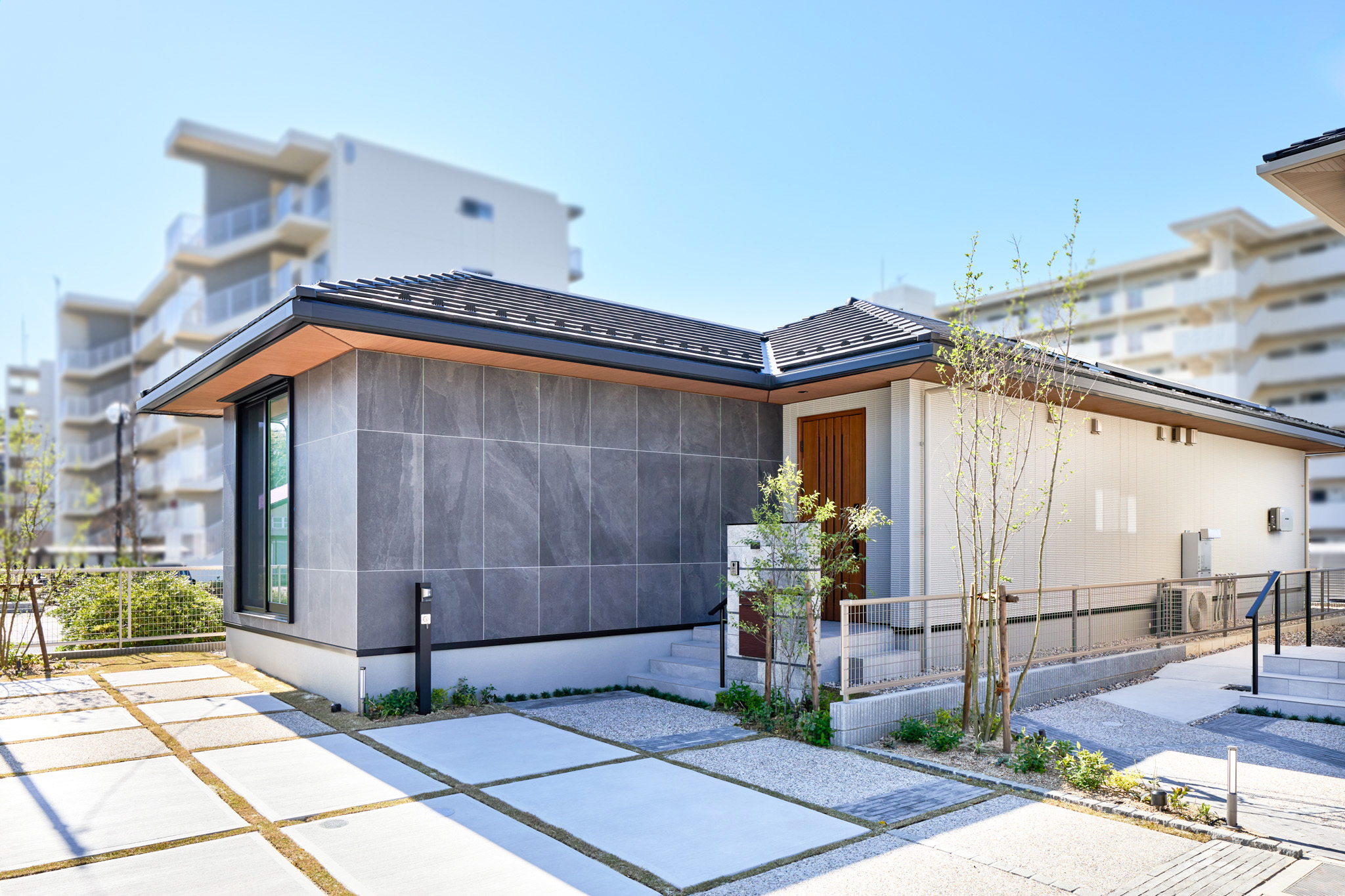 No.16　水平ラインが品格を感じさせる平屋